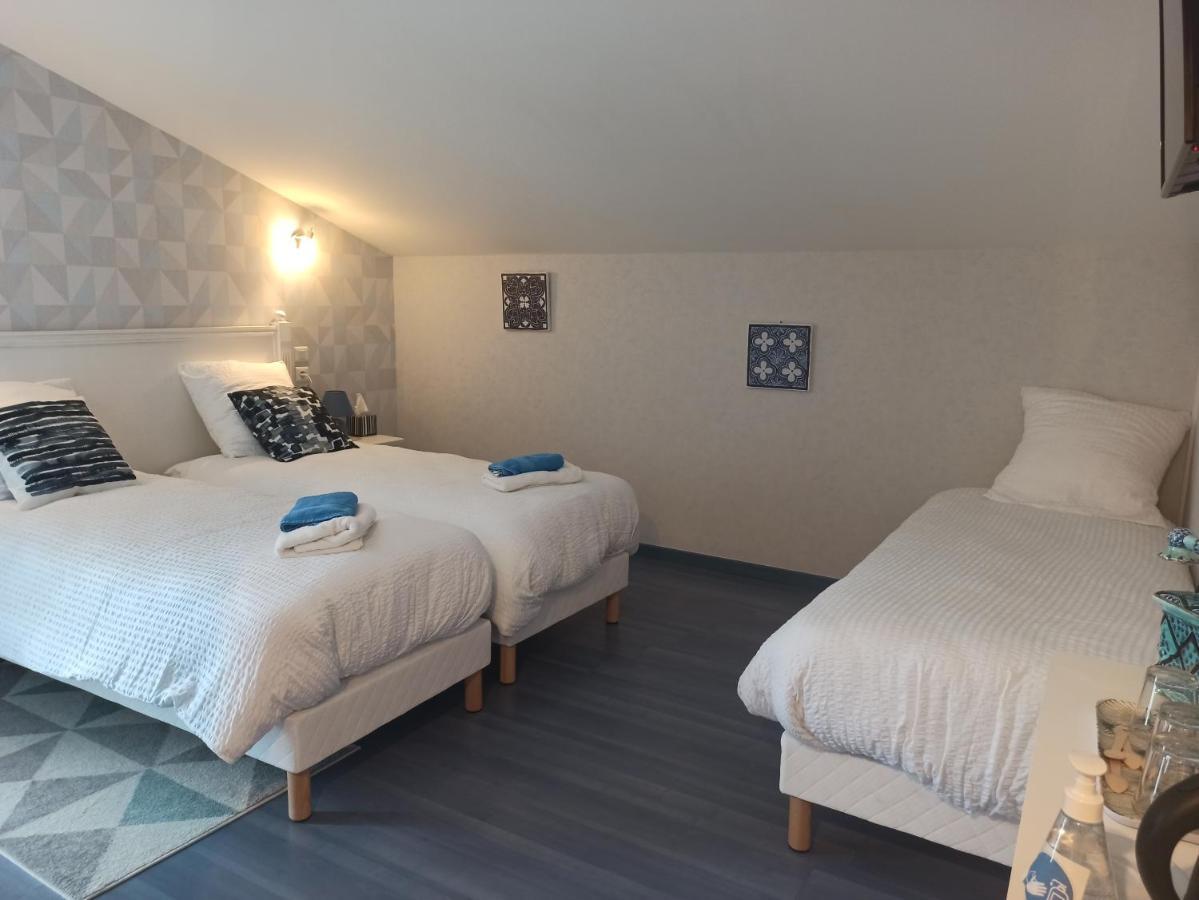 "Les Peyres" Hotel Lamothe-Landerron Exterior photo
