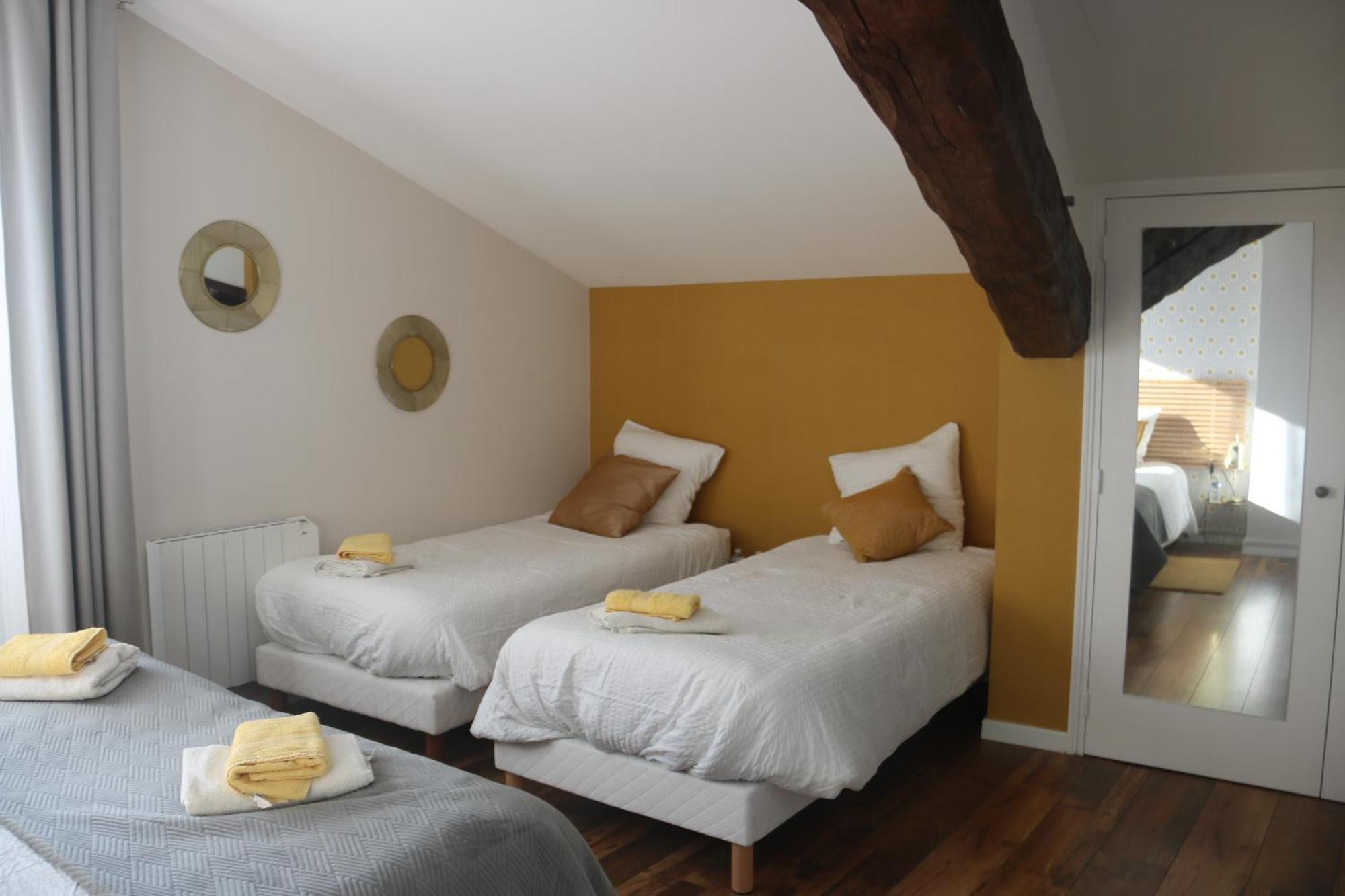 "Les Peyres" Hotel Lamothe-Landerron Exterior photo